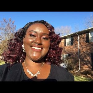 Meet your Posher, Elle